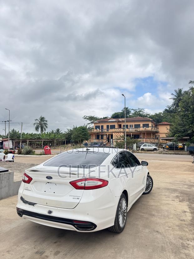 Ford Fusion Titanium AWD 2016 White