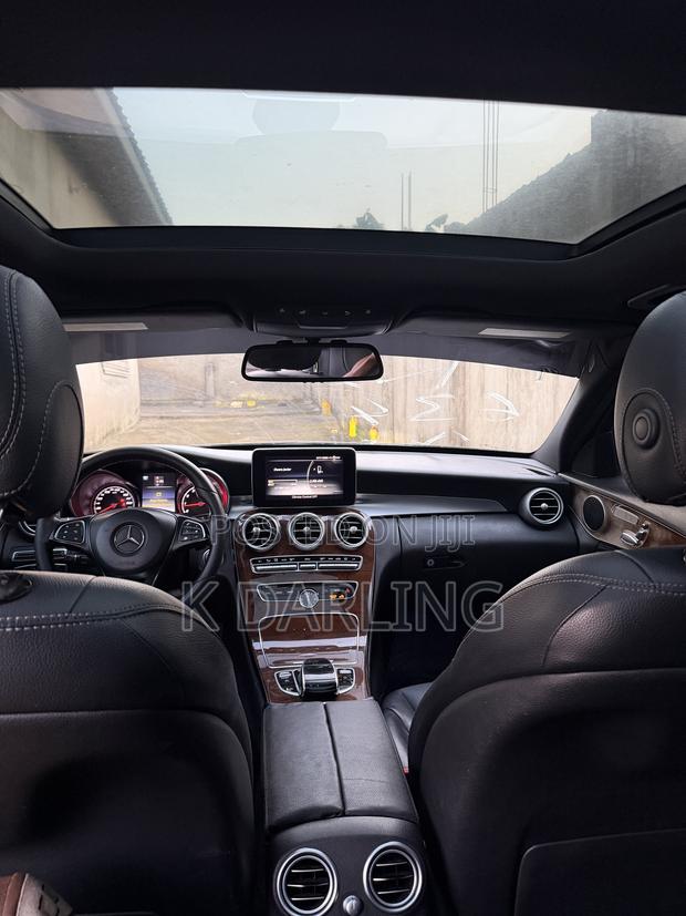 Mercedes-Benz C300 Base 4Matic Sedan AWD (2.0L 4cyl 7A) 2016