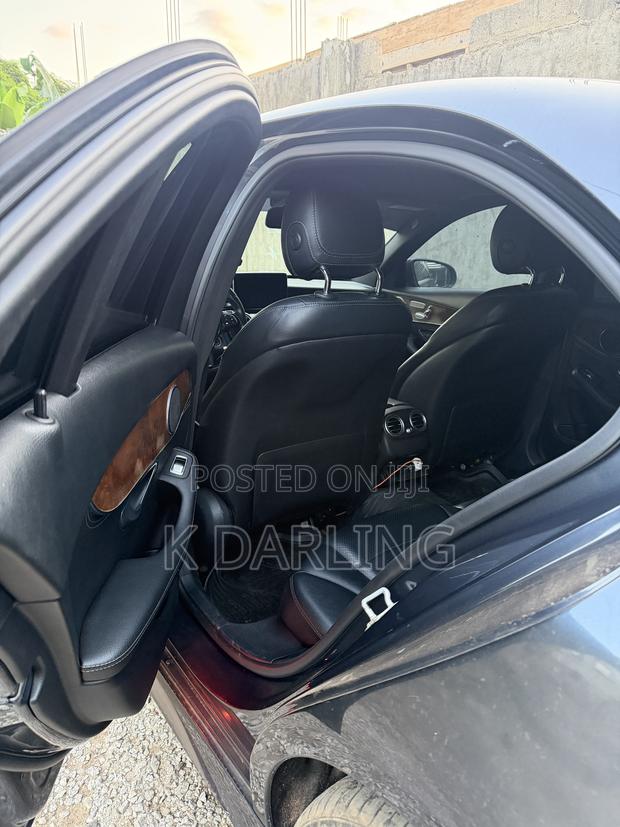Mercedes-Benz C300 Base 4Matic Sedan AWD (2.0L 4cyl 7A) 2016