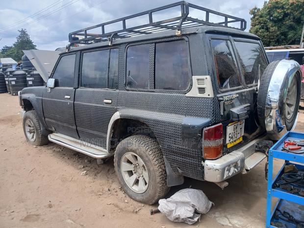 Nissan Patrol 1990 Gray