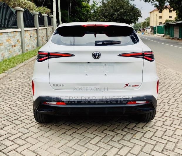 Changan X5 Plus 1.5 Blue Core FWD 2024 White
