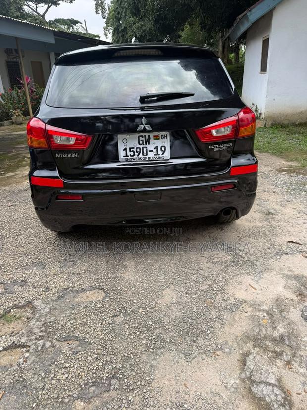 Mitsubishi Outlander 2012 Black
