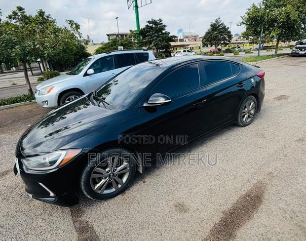 Hyundai Elantra 2018 Black