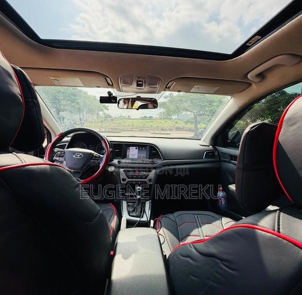 Hyundai Elantra 2018 Black