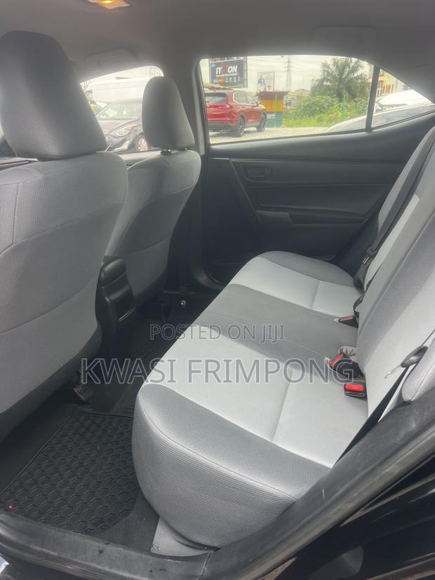 Toyota Corolla LE (1.8L 4cyl 2A) 2018 Black