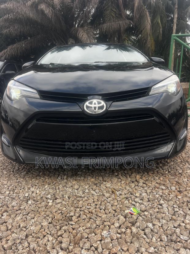 Toyota Corolla LE (1.8L 4cyl 2A) 2018 Black