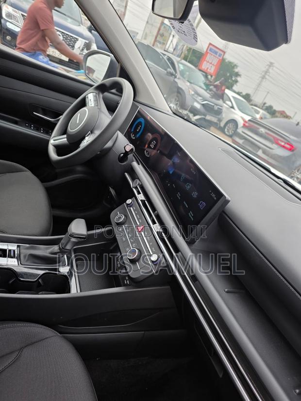 Hyundai Tucson 2022 White