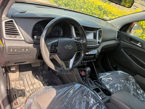 Hyundai Tucson 2017 Orange