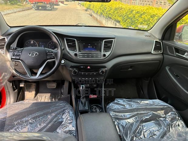 Hyundai Tucson 2017 Orange