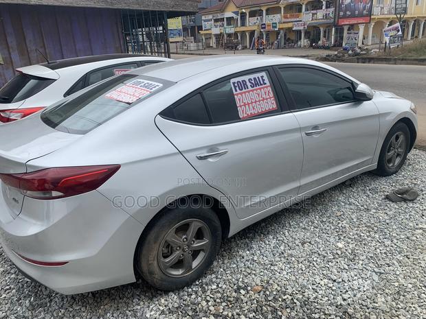 Hyundai Elantra Sport Sedan FWD (1.6L 4cyl 6M) 2017 Silver