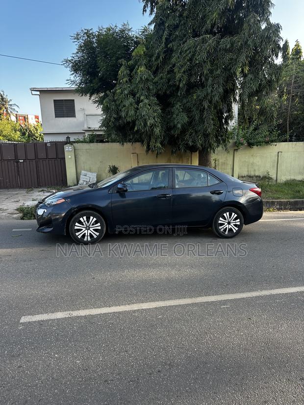 Toyota Corolla LE 4dr Sedan (1.8L 4cyl CVT) 2017 Black