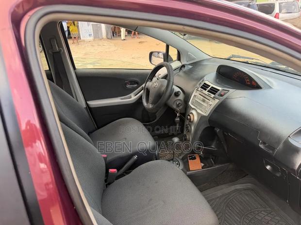 Toyota Vitz 2010 Burgundy