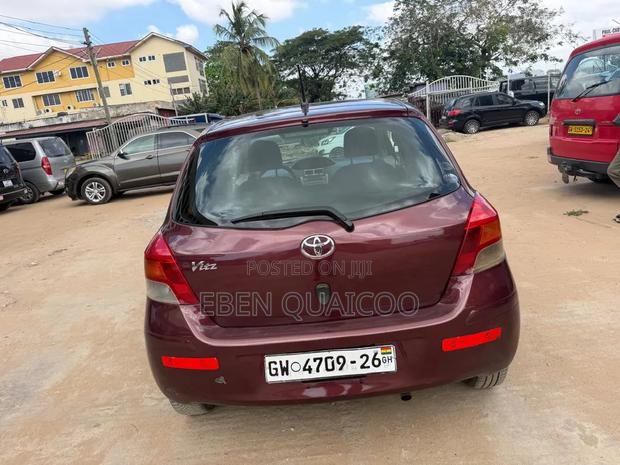 Toyota Vitz 2010 Burgundy