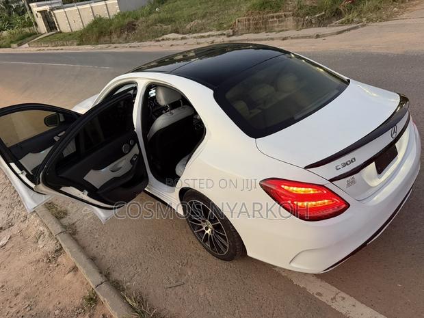 Mercedes-Benz C300 Base AWD 4Matic Sedan (2.0L 4cyl 7A) 2015 White
