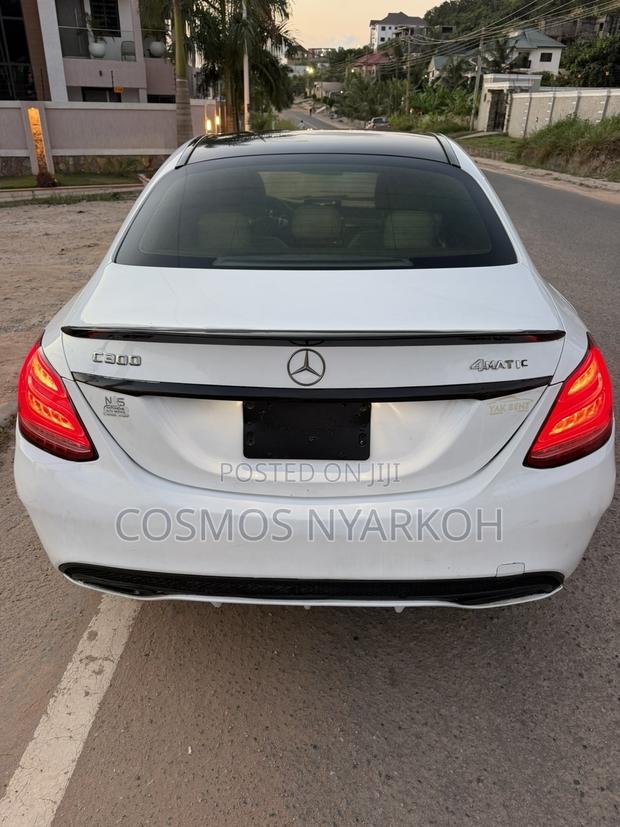 Mercedes-Benz C300 Base AWD 4Matic Sedan (2.0L 4cyl 7A) 2015 White