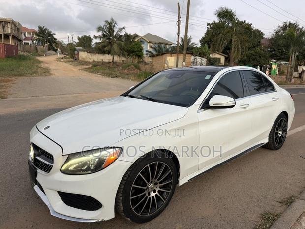 Mercedes-Benz C300 Base AWD 4Matic Sedan (2.0L 4cyl 7A) 2015 White