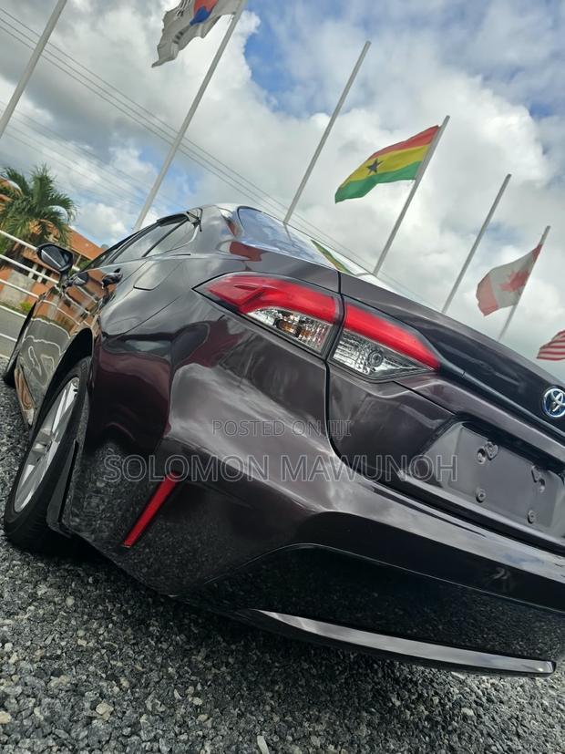 Toyota Corolla SE 2021 Maroon