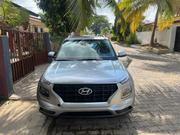 Hyundai Venue 2024 Gray for sale