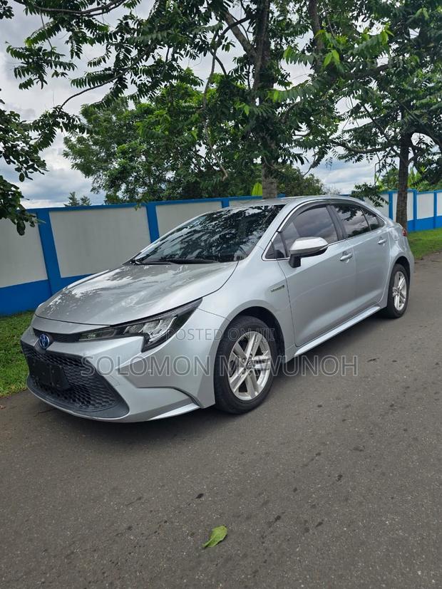 Toyota Corolla SE 2021 Silver