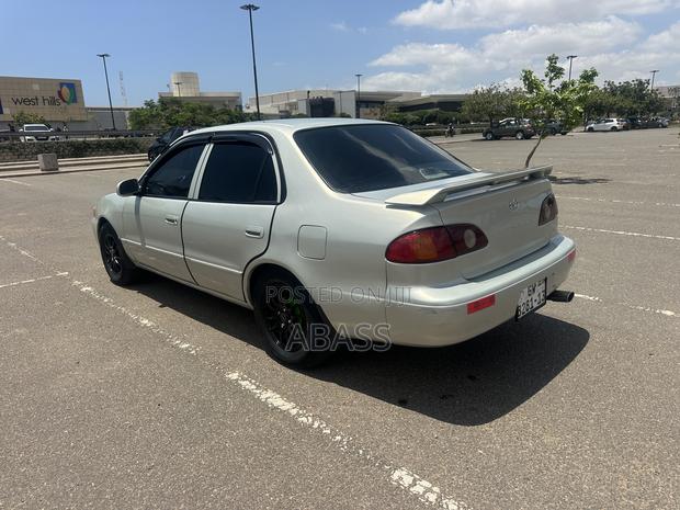 Toyota Corolla 1.8 Sedan Automatic 2002 Silver