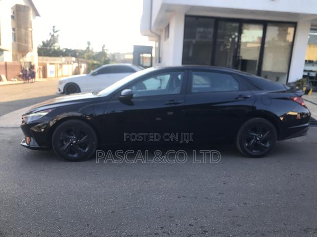 Hyundai Elantra SE 2023 Black