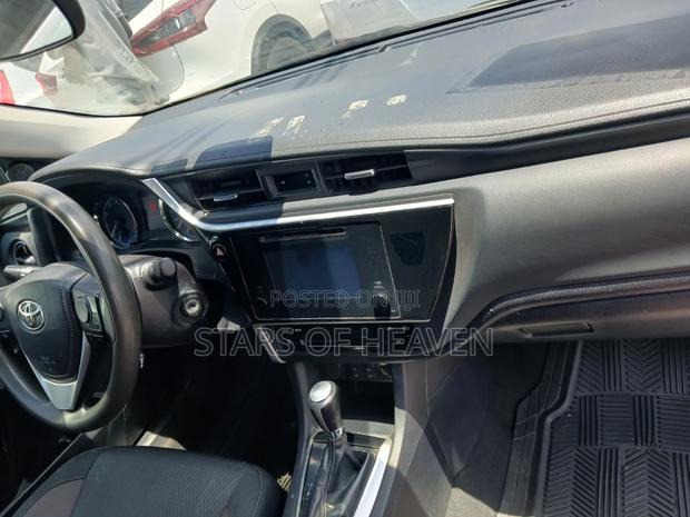 Toyota Corolla 2018 Black