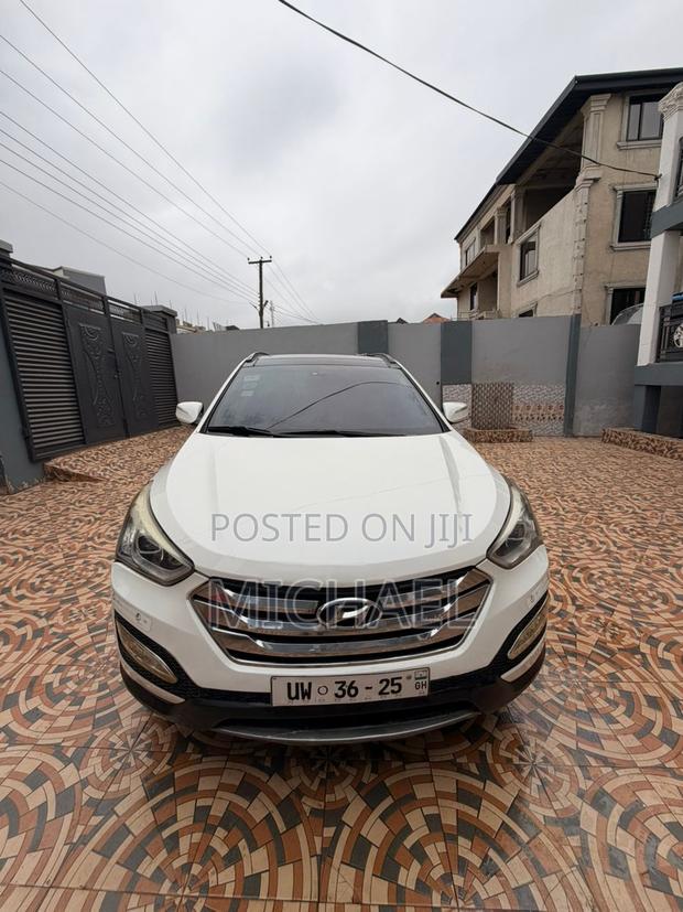 Hyundai Santa Fe 2014 White