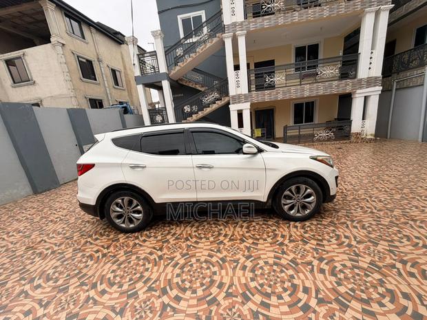 Hyundai Santa Fe 2014 White