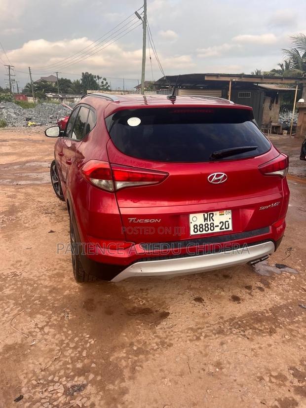 Hyundai Tucson 2016 Red