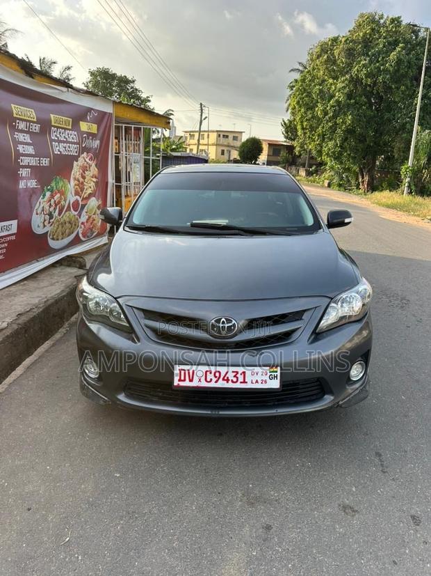 Toyota Corolla 2013 Gray