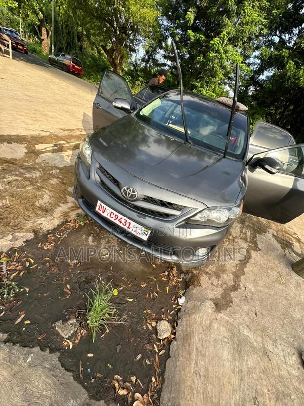 Toyota Corolla 2013 Gray