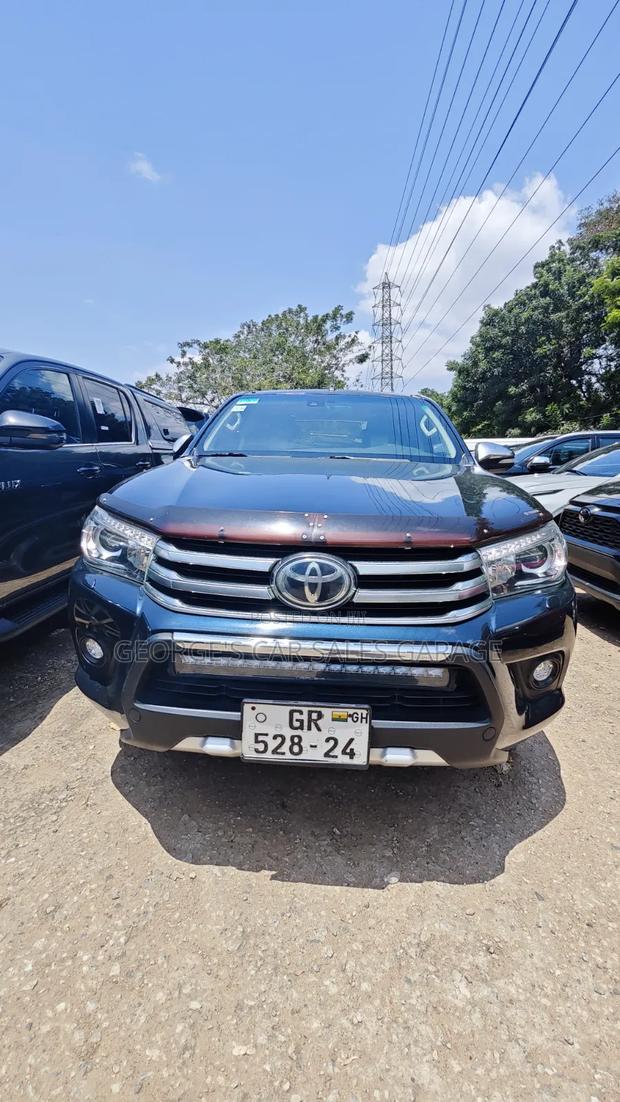 Toyota Hilux Revo Double Cab Deisel 2.4 AWD 2018 Black