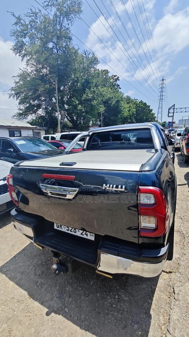 Toyota Hilux Revo Double Cab Deisel 2.4 AWD 2018 Black