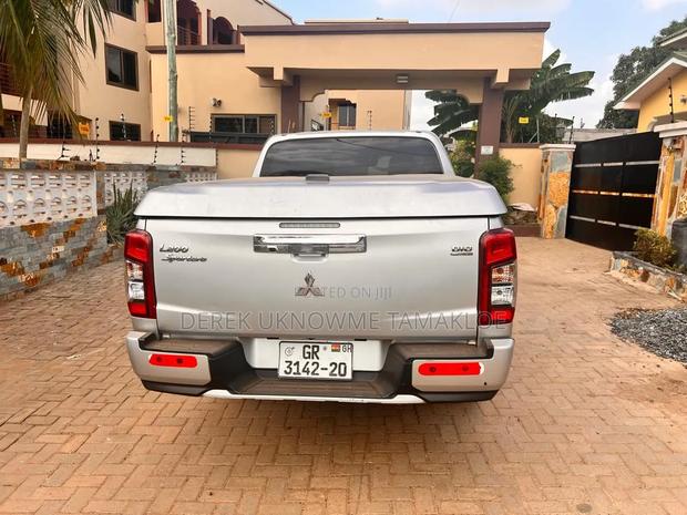 Mitsubishi L200 2020 White