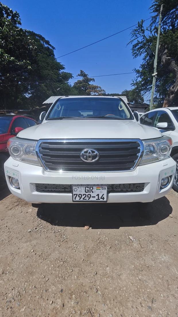 Toyota Land Cruiser 4.5 V8 GXR 2014 White