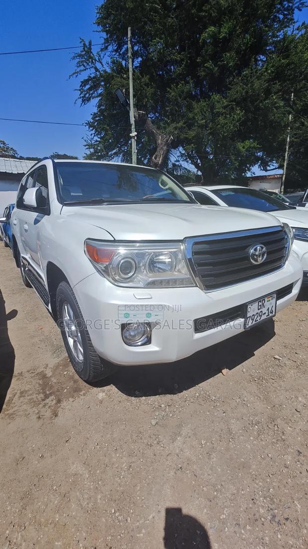 Toyota Land Cruiser 4.5 V8 GXR 2014 White