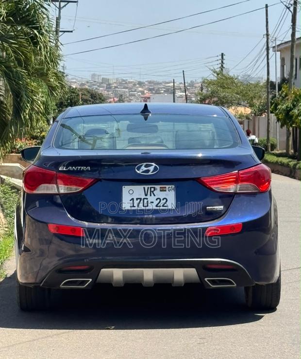 Hyundai Elantra Limited Sedan FWD (1.8L 4cyl 6A) 2013 Blue