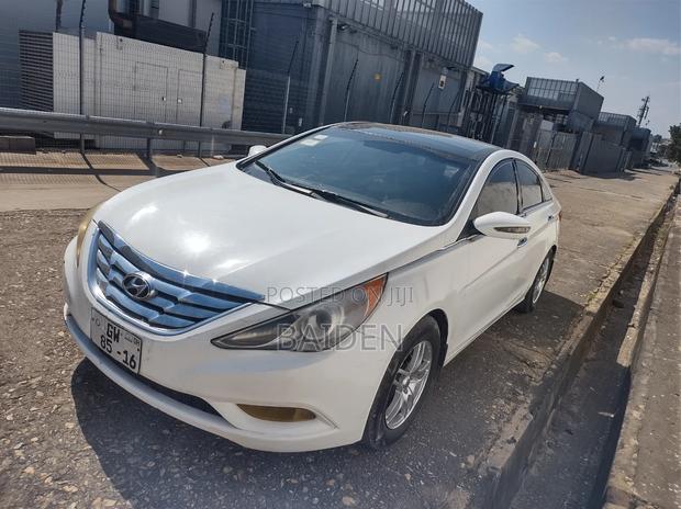 Hyundai Sonata SE 2.0T Sedan FWD (2.0L 4cyl 6A) 2013 White