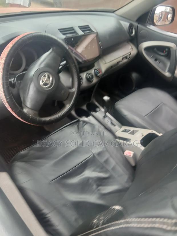 Toyota RAV4 2010 Red
