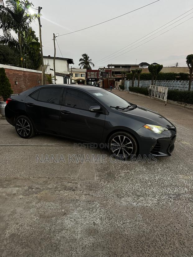Toyota Corolla SE 4dr Sedan (1.8L 4cyl CVT) 2017 Gray