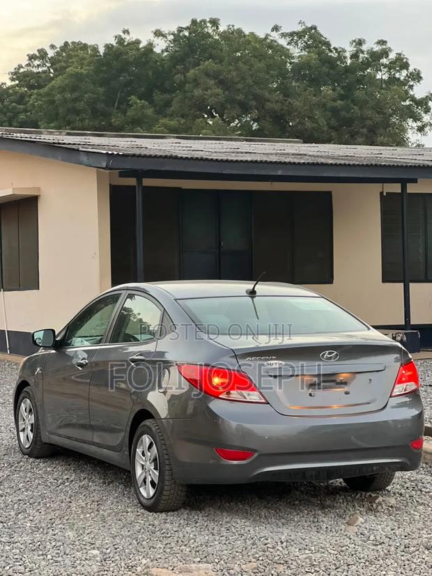 Hyundai Accent SE Sedan 2017 Silver