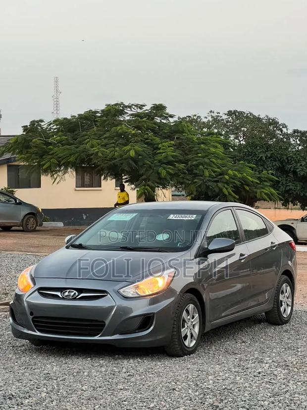 Hyundai Accent SE Sedan 2017 Silver