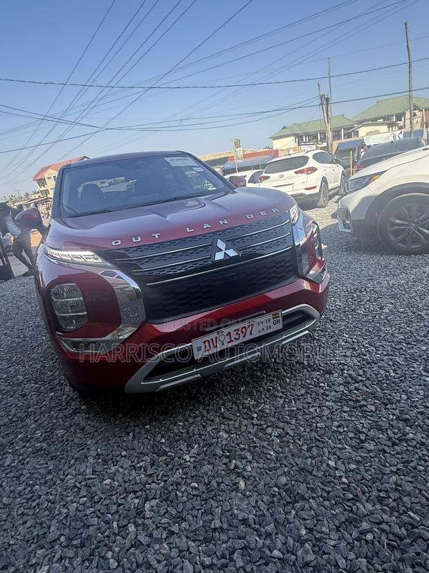 Mitsubishi Outlander SE 2025 Red