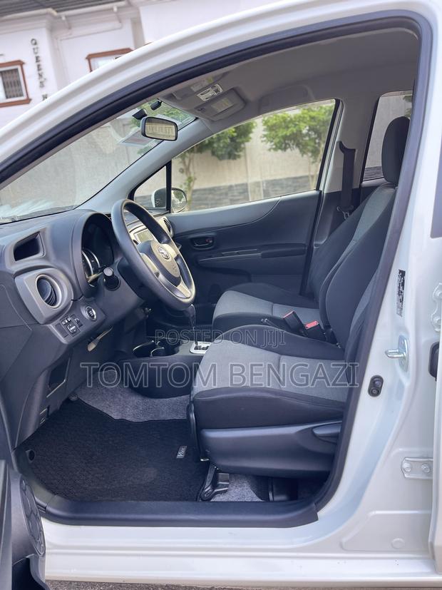 Toyota Vitz 1.3 FWD 5dr 2013 White
