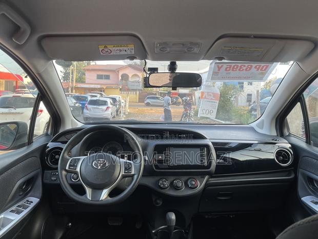 Toyota Vitz 1.3 FWD 5dr 2015 Red