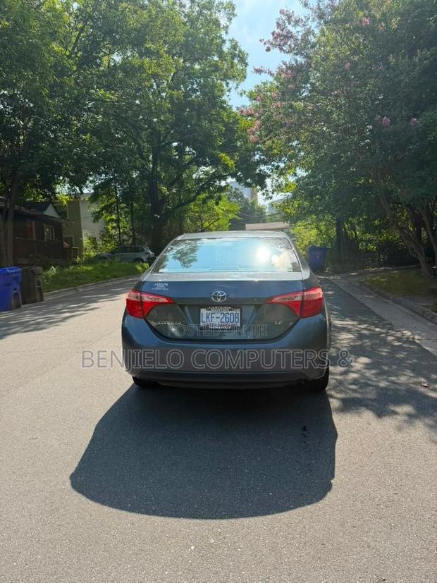 Toyota Corolla LE ECO 4dr Sedan (1.8L 4cyl CVT) 2017 Gray