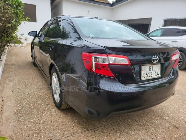 Toyota Camry SE 4dr Sedan w/Prod. End 11/13 (2.5L 4cyl 6A) 2014 Black