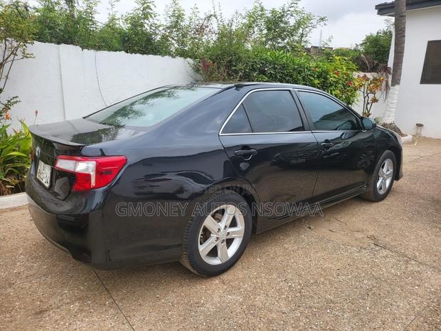 Toyota Camry SE 4dr Sedan w/Prod. End 11/13 (2.5L 4cyl 6A) 2014 Black