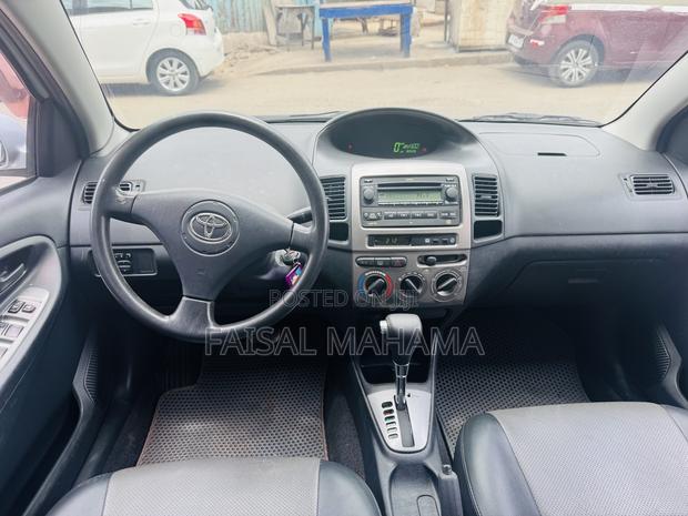 Toyota Vios 2010 Silver