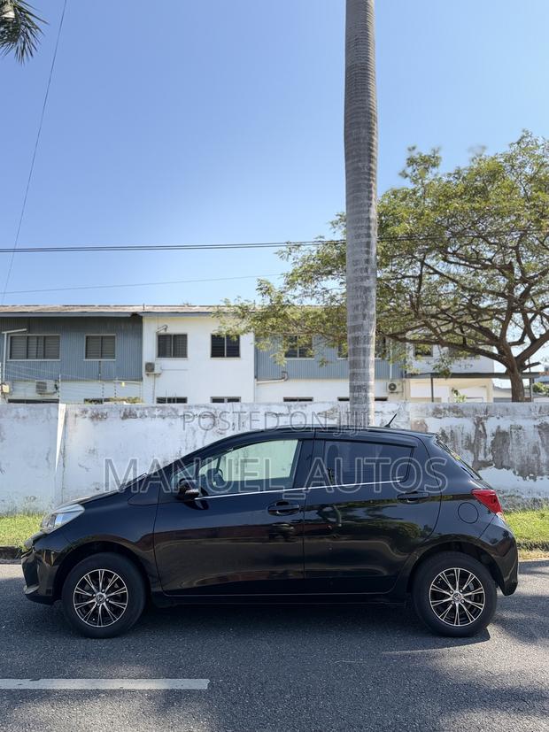 Toyota Vitz 2014 Black